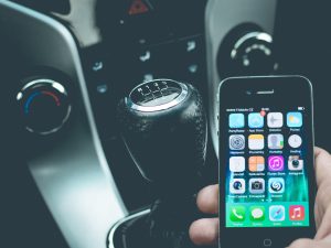 Dlaczego kierowcy nie mogą używać telefonu w trakcie jazdy?
